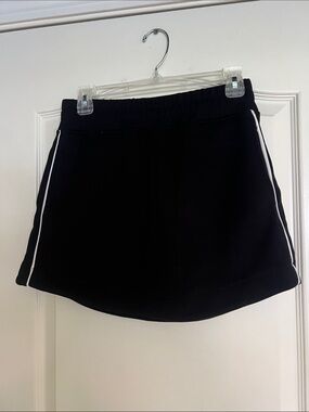 RD Style Black Skort with White Piping